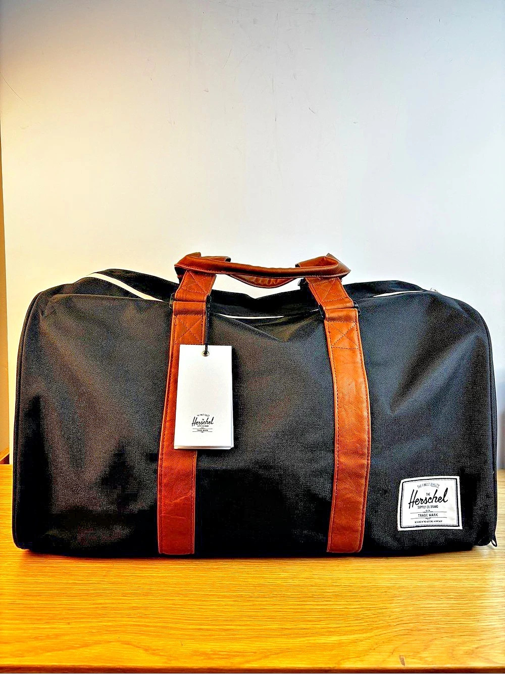 Herschel Supply Co. Large Novel Duffle Bag. Black & Brown NWT